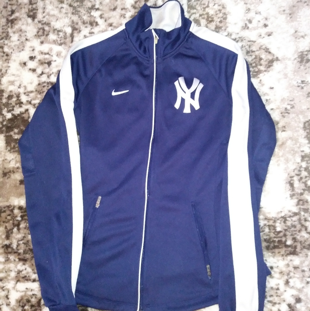 🔥NIKE Yankee's track jacket🔥